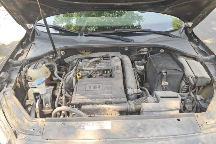 Used Volkswagen Passat 2017 280TSI DSG Luxury Edition Engine Bay