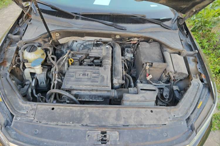 Used Volkswagen Passat 2017 280TSI DSG Luxury Edition Engine Bay