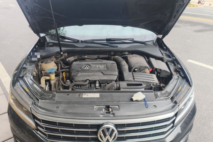 Used Volkswagen Passat 2017 330TSI DSG Luxury Edition Engine Bay