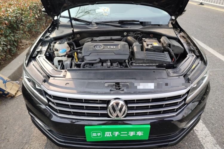 Used Volkswagen Passat 2017 330TSI DSG Luxury Edition Engine Bay