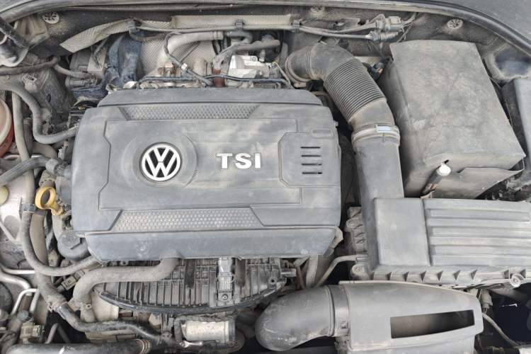 Used Volkswagen Passat 2017 330TSI DSG Luxury Edition Engine Bay