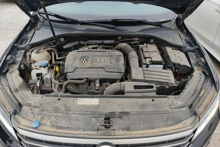 Used Volkswagen Passat 2017 330TSI DSG Luxury Edition Engine Bay