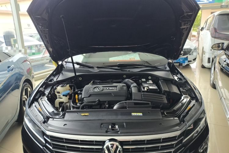 Used Volkswagen Passat 2017 330TSI DSG Luxury Edition Engine Bay