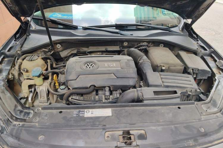 Used Volkswagen Passat 2017 330TSI DSG Luxury Edition Engine Bay
