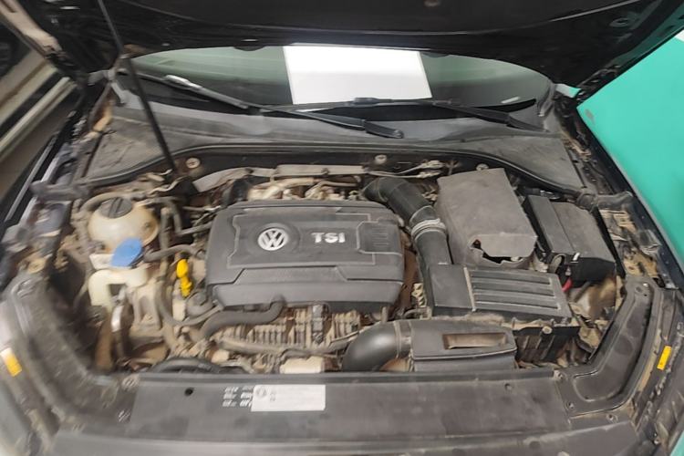 Used Volkswagen Passat 2017 330TSI DSG Luxury Edition Engine Bay