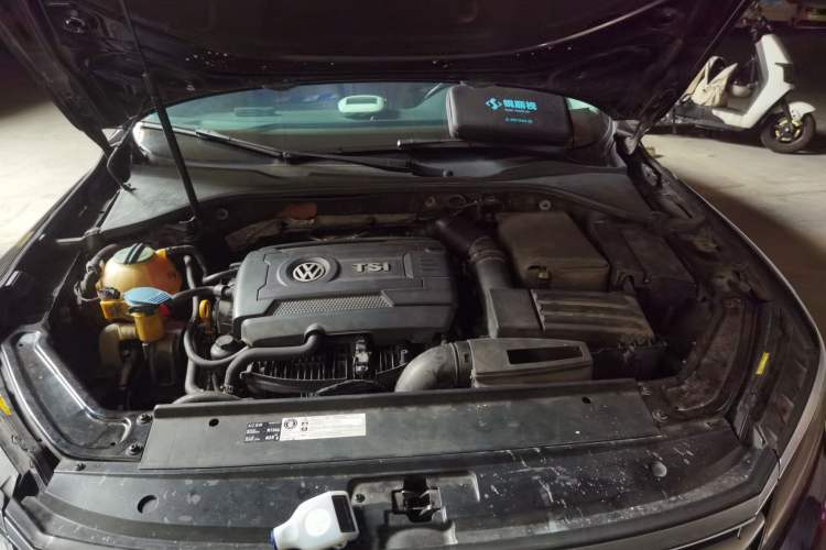 Used Volkswagen Passat 2017 330TSI DSG Luxury Edition Engine Bay