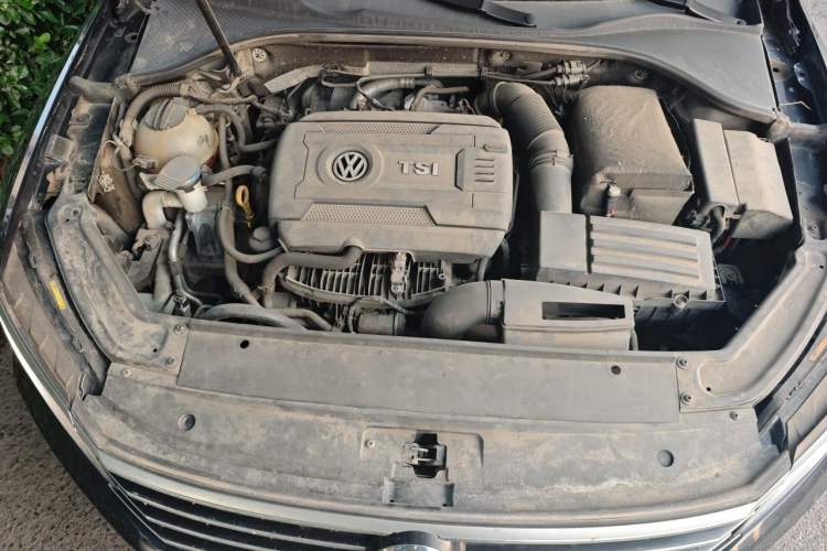 Used Volkswagen Passat 2017 330TSI DSG Luxury Edition Engine Bay