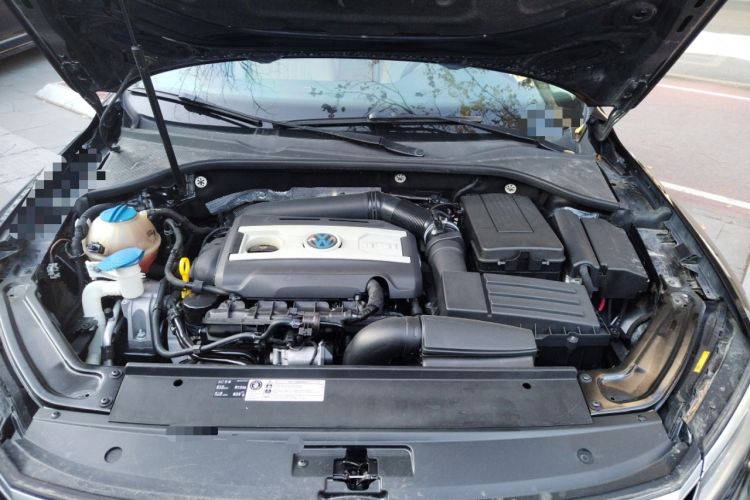 Used Volkswagen Passat 2017 330TSI DSG Luxury Edition Engine Bay