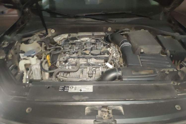 Used Volkswagen Passat 2017 330TSI DSG Luxury Edition Engine Bay