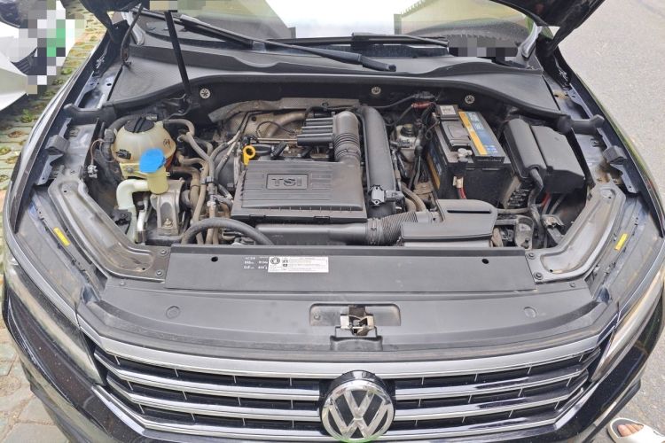 Used Volkswagen Passat 2017 280TSI DSG Luxury Edition Engine Bay