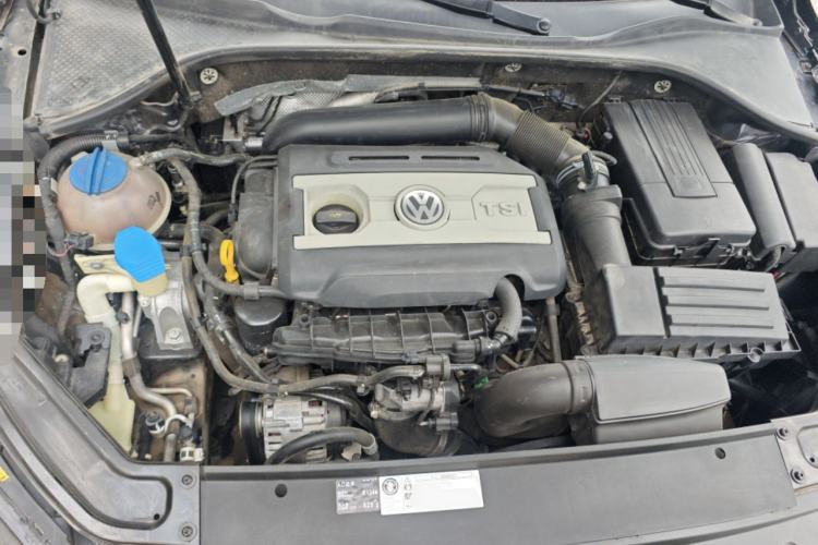 Used Volkswagen Passat 2017 330TSI DSG Luxury Edition Engine Bay