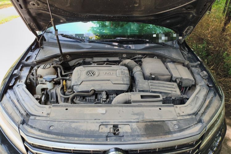 Used Volkswagen Passat 2017 330TSI DSG Luxury Edition Engine Bay