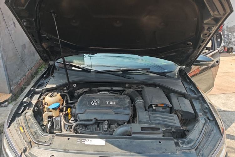 Used Volkswagen Passat 2017 330TSI DSG Luxury Edition Engine Bay
