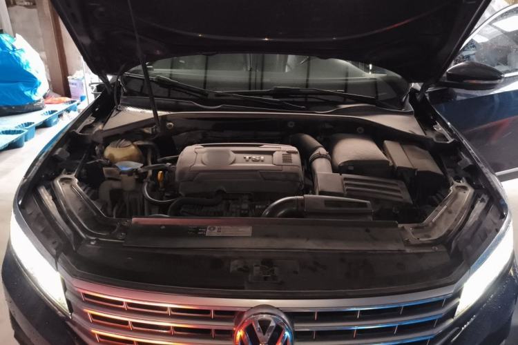 Used Volkswagen Passat 2017 330TSI DSG Luxury Edition Engine Bay