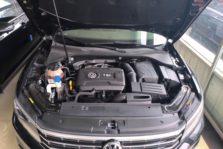 Used Volkswagen Passat 2017 330TSI DSG Luxury Edition Engine Bay