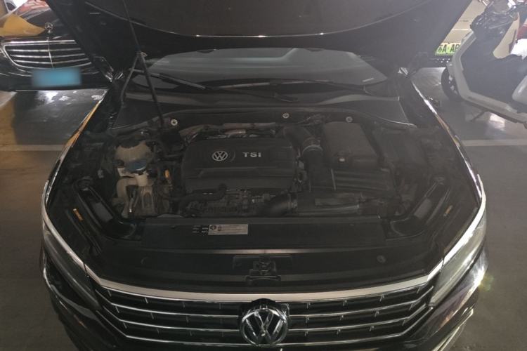 Used Volkswagen Passat 2017 330TSI DSG Luxury Edition Engine Bay