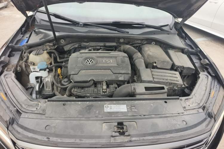 Used Volkswagen Passat 2017 330TSI DSG Luxury Edition Engine Bay