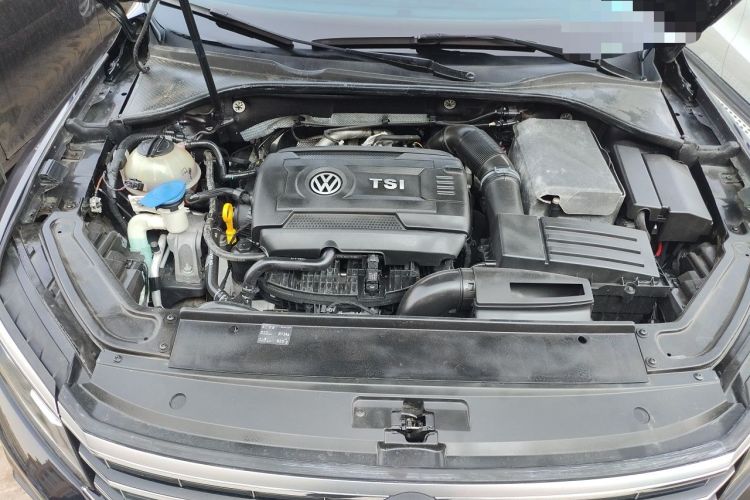 Used Volkswagen Passat 2017 330TSI DSG Luxury Edition Engine Bay