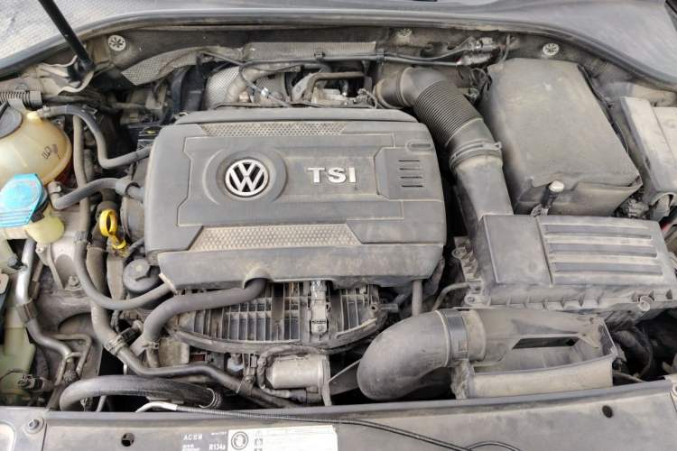 Used Volkswagen Passat 2017 330TSI DSG Luxury Edition Engine Bay