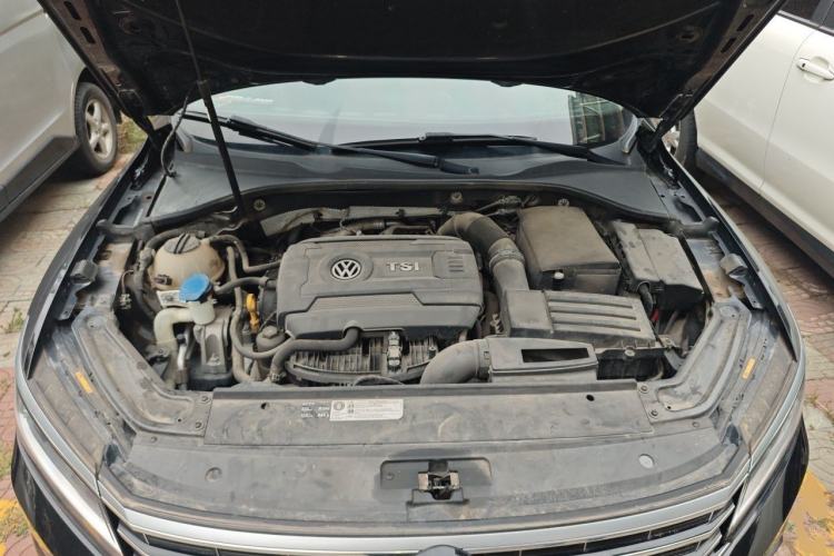 Used Volkswagen Passat 2017 330TSI DSG Luxury Edition Engine Bay