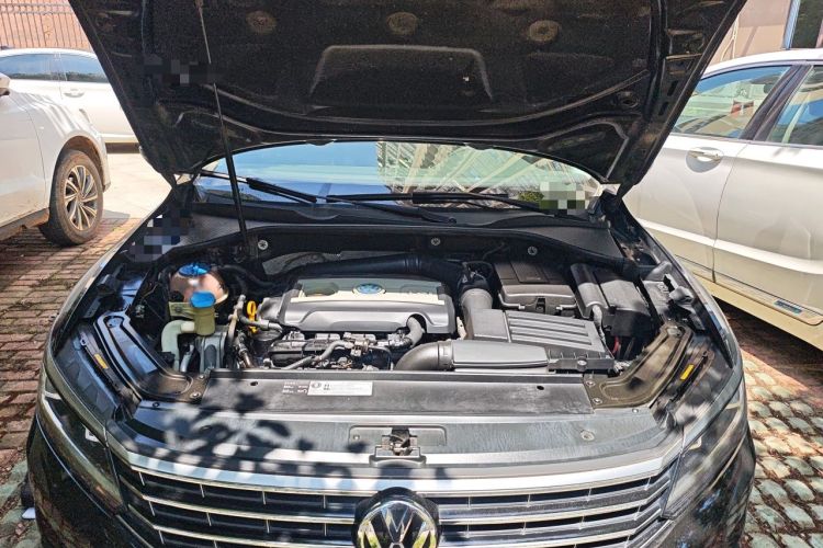 Used Volkswagen Passat 2017 330TSI DSG Luxury Edition Engine Bay