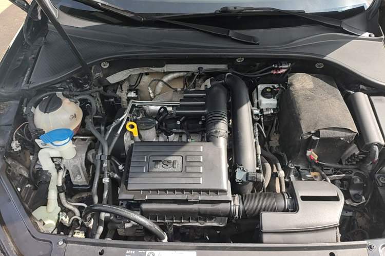 Used Volkswagen Passat 2017 280TSI DSG Luxury Edition Engine Bay