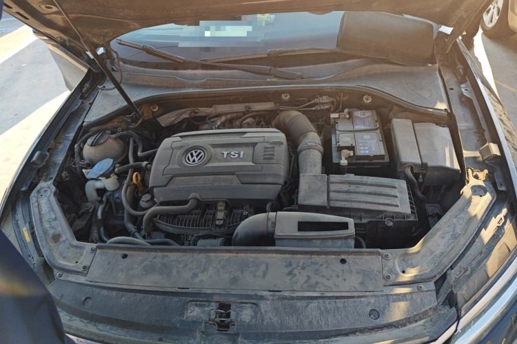 Used Volkswagen Passat 2017 330TSI DSG Luxury Edition Engine Bay