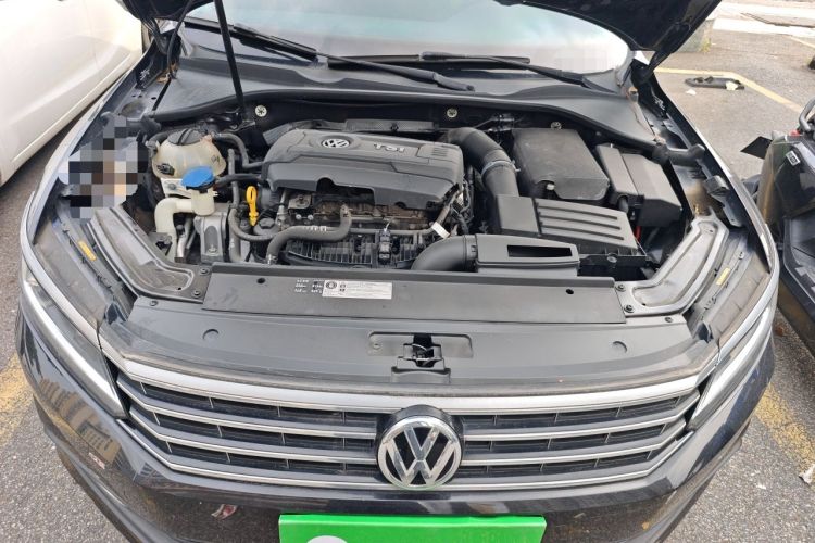 Used Volkswagen Passat 2017 330TSI DSG Luxury Edition Engine Bay