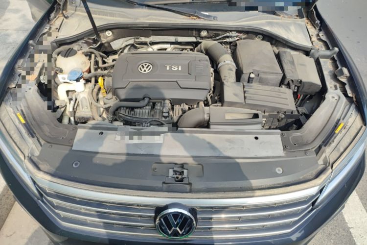 Used Volkswagen Passat 2017 330TSI DSG Luxury Edition Engine Bay