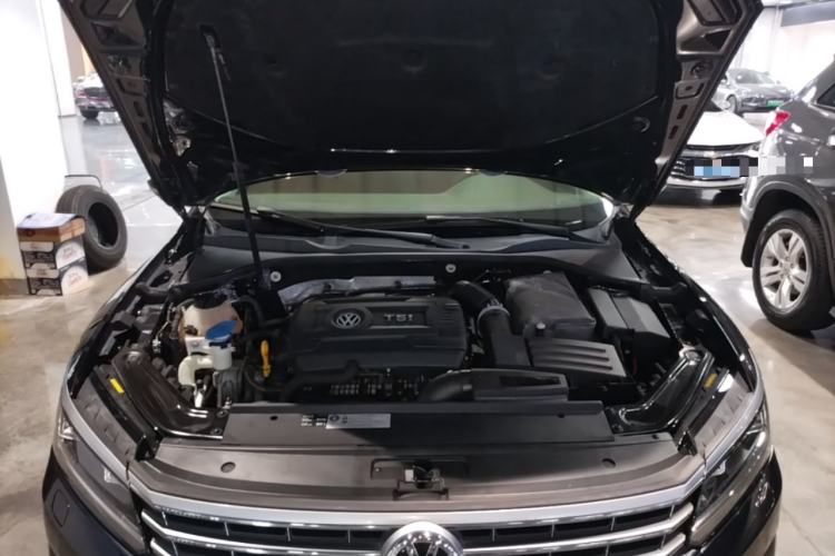 Used Volkswagen Passat 2017 330TSI DSG Prestige Edition Engine Bay