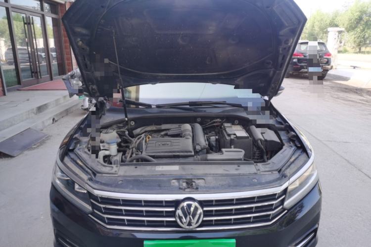 Used Volkswagen Passat 2017 280TSI DSG Luxury Edition Engine Bay