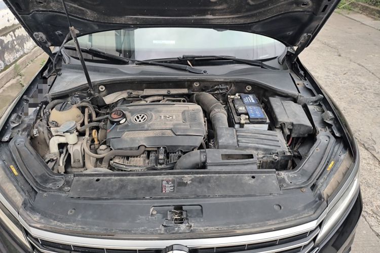 Used Volkswagen Passat 2017 330TSI DSG Luxury Edition Engine Bay