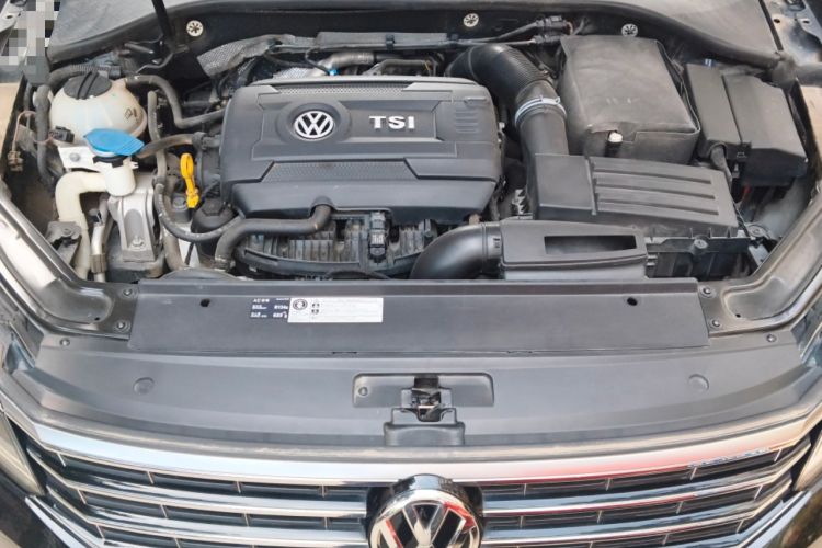 Used Volkswagen Passat 2017 330TSI DSG Luxury Edition Engine Bay