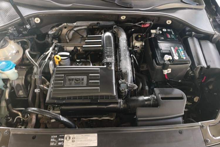 Used Volkswagen Passat 2017 280TSI DSG Luxury Edition Engine Bay