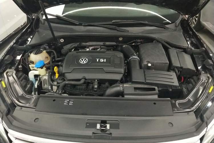 Used Volkswagen Passat 2017 330TSI DSG Prestige Edition Engine Bay
