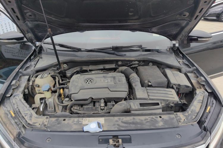 Used Volkswagen Passat 2017 330TSI DSG Luxury Edition Engine Bay