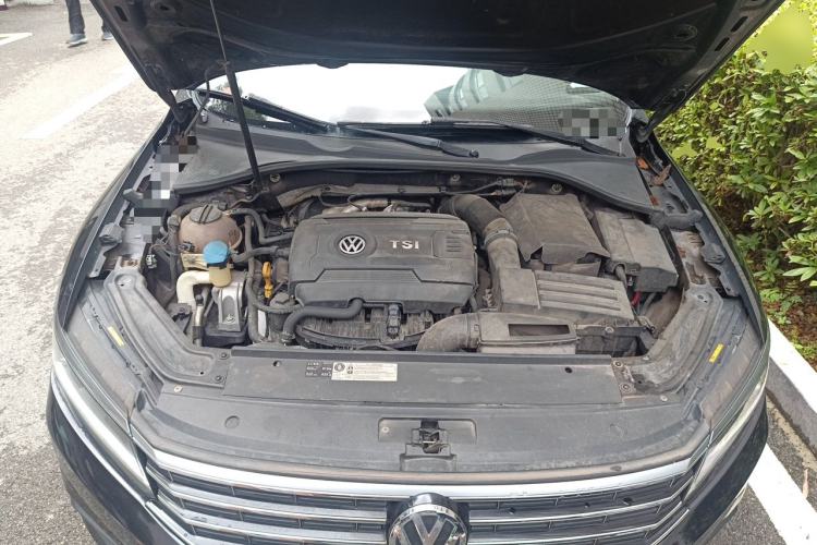 Used Volkswagen Passat 2017 330TSI DSG Luxury Edition Engine Bay