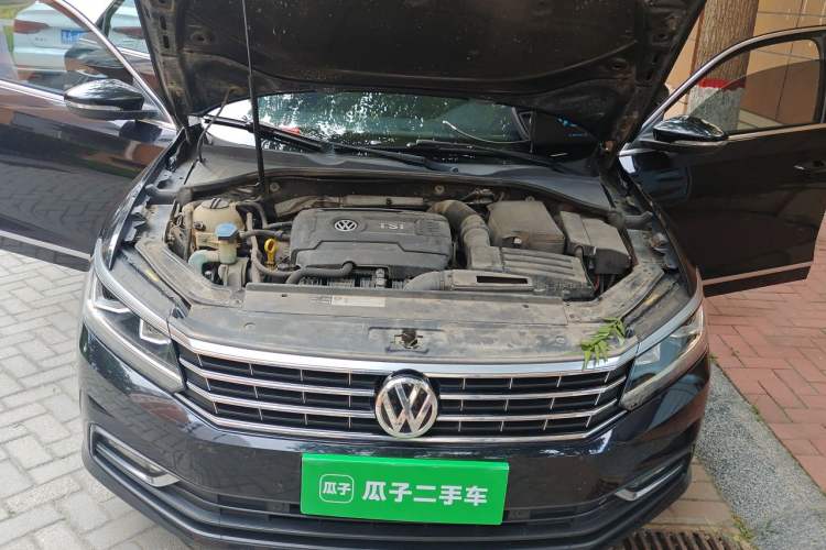 Used Volkswagen Passat 2017 330TSI DSG Luxury Edition Engine Bay