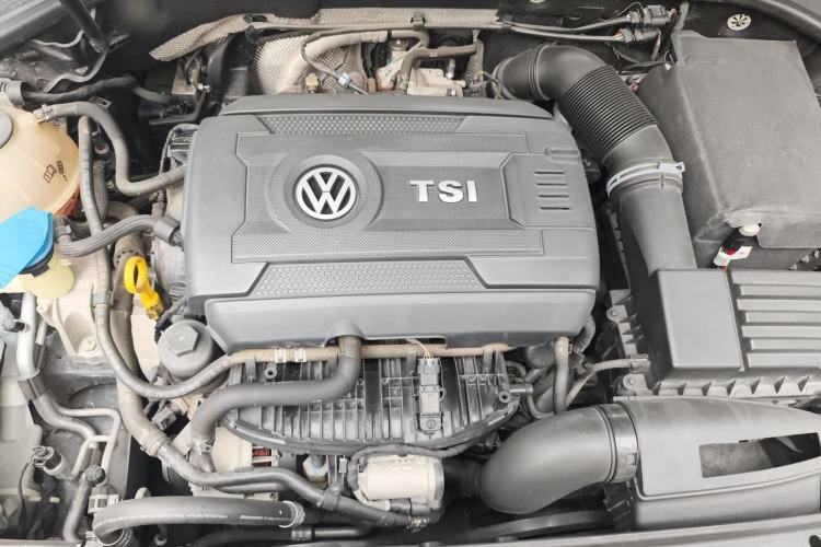 Used Volkswagen Passat 2017 330TSI DSG Luxury Edition Engine Bay