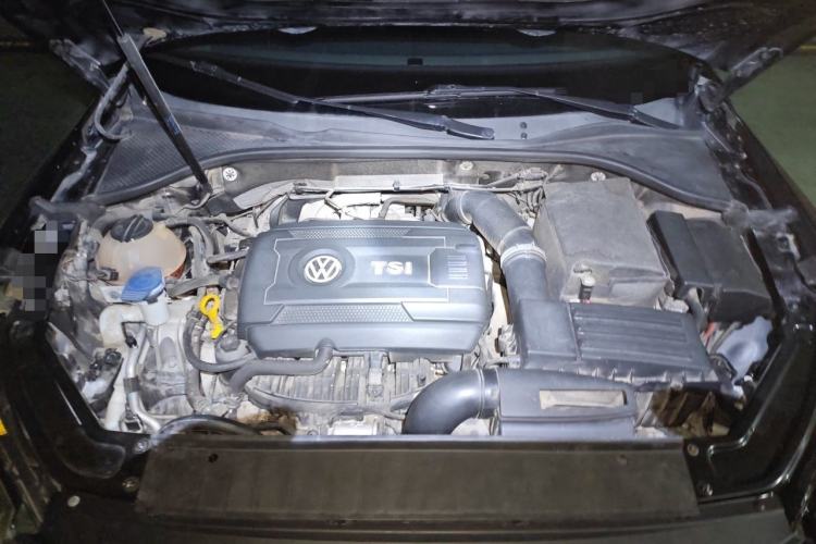 Used Volkswagen Passat 2017 330TSI DSG Luxury Edition Engine Bay