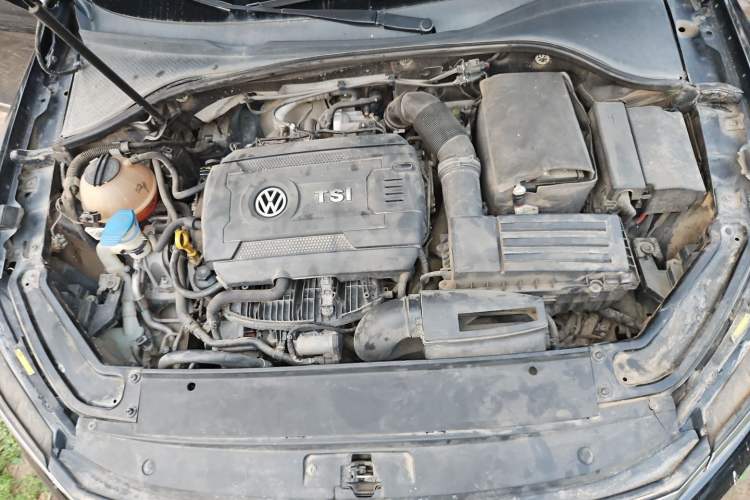 Used Volkswagen Passat 2017 330TSI DSG Luxury Edition Engine Bay