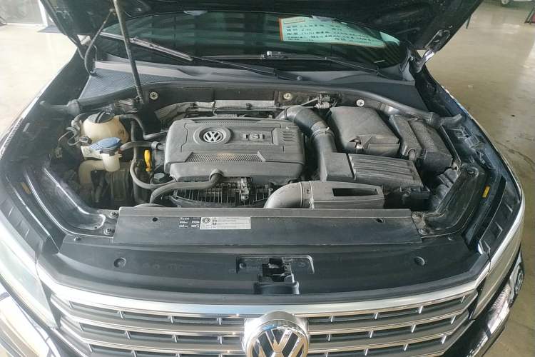Used Volkswagen Passat 2017 380TSI DSG Prestige Edition Engine Bay