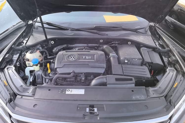 Used Volkswagen Passat 2017 330TSI DSG Luxury Edition Engine Bay