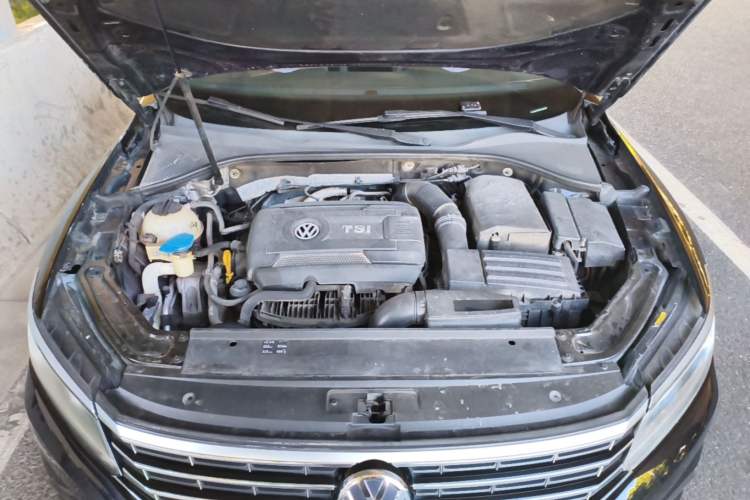 Used Volkswagen Passat 2017 330TSI DSG Luxury Edition Engine Bay