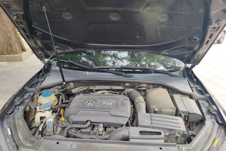 Used Volkswagen Passat 2017 330TSI DSG Luxury Edition Engine Bay