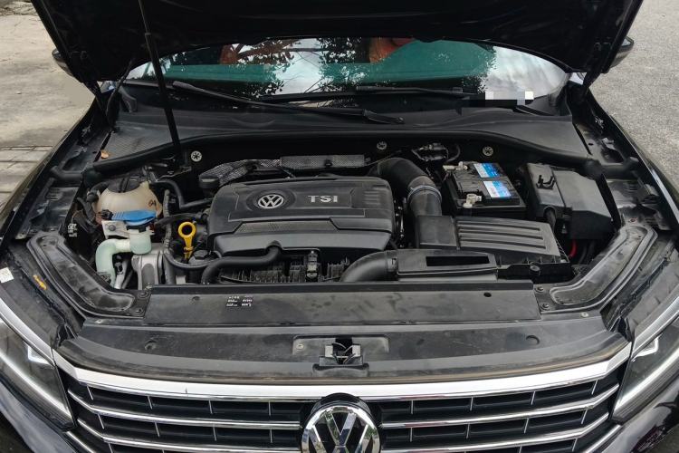 Used Volkswagen Passat 2017 330TSI DSG Luxury Edition Engine Bay