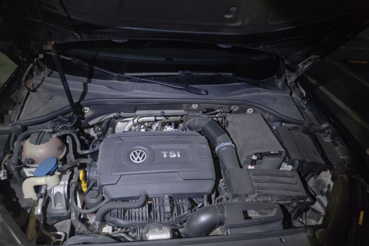 Used Volkswagen Passat 2017 330TSI DSG Luxury Edition Engine Bay