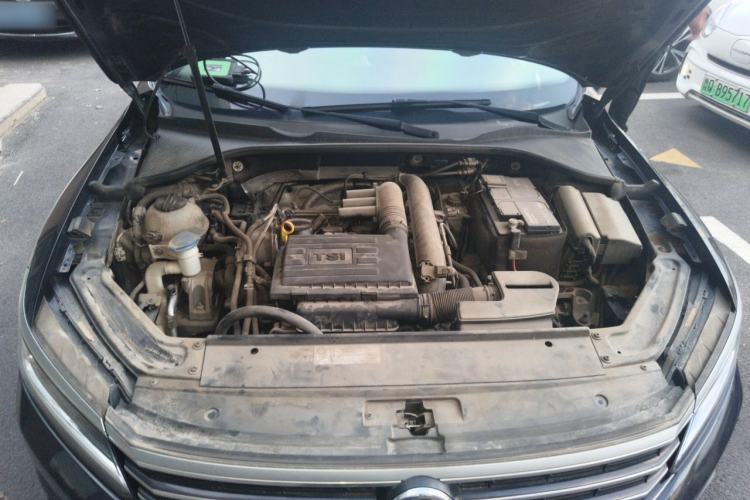 Used Volkswagen Passat 2017 280TSI DSG Luxury Edition Engine Bay