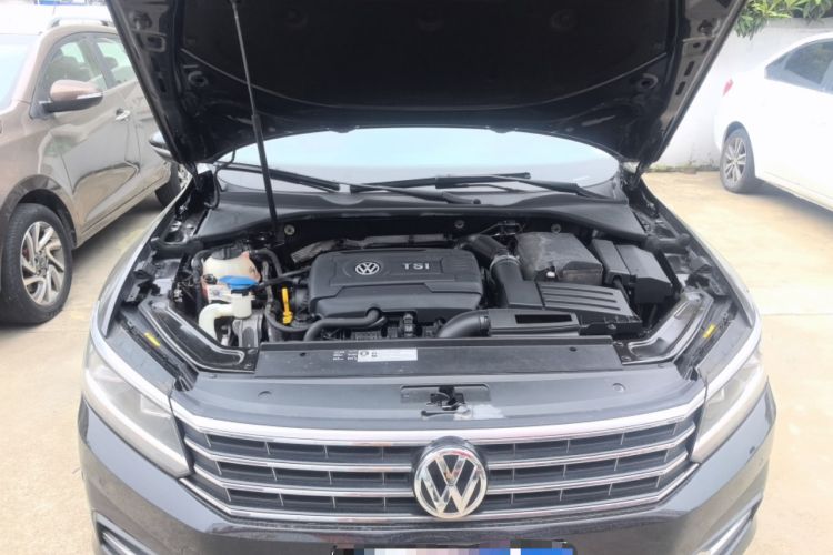 Used Volkswagen Passat 2017 330TSI DSG Luxury Edition Engine Bay