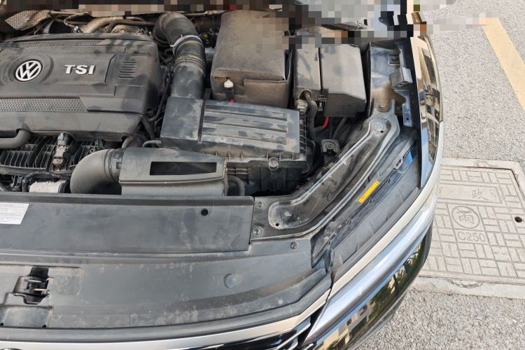 Used Volkswagen Passat 2017 330TSI DSG Luxury Edition Engine Bay Left